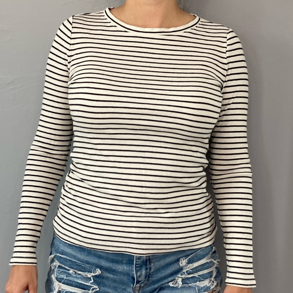 Time and Tru Black and White Striped Long Sleeve Ribbed Tee